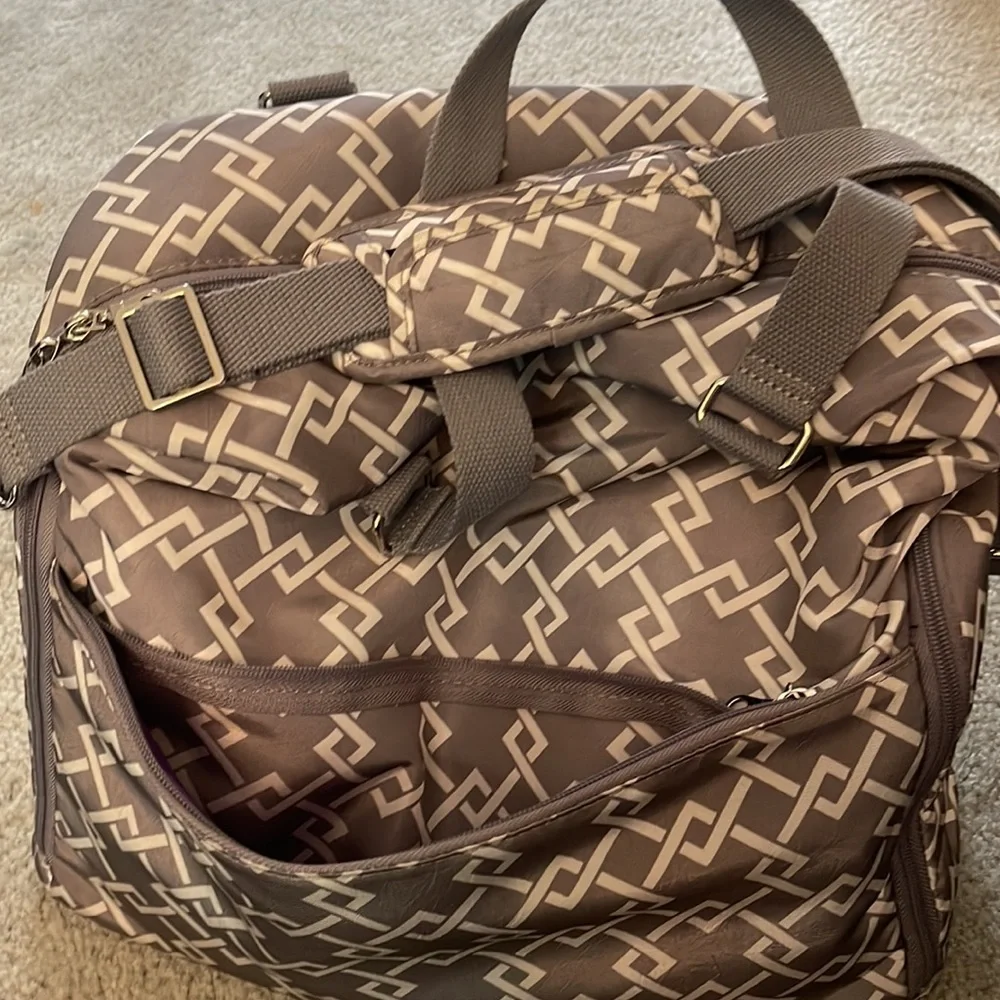 Sarah Wells Lizzy pump bag